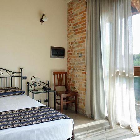 Hotel Le Botti Guarene Ngoại thất bức ảnh