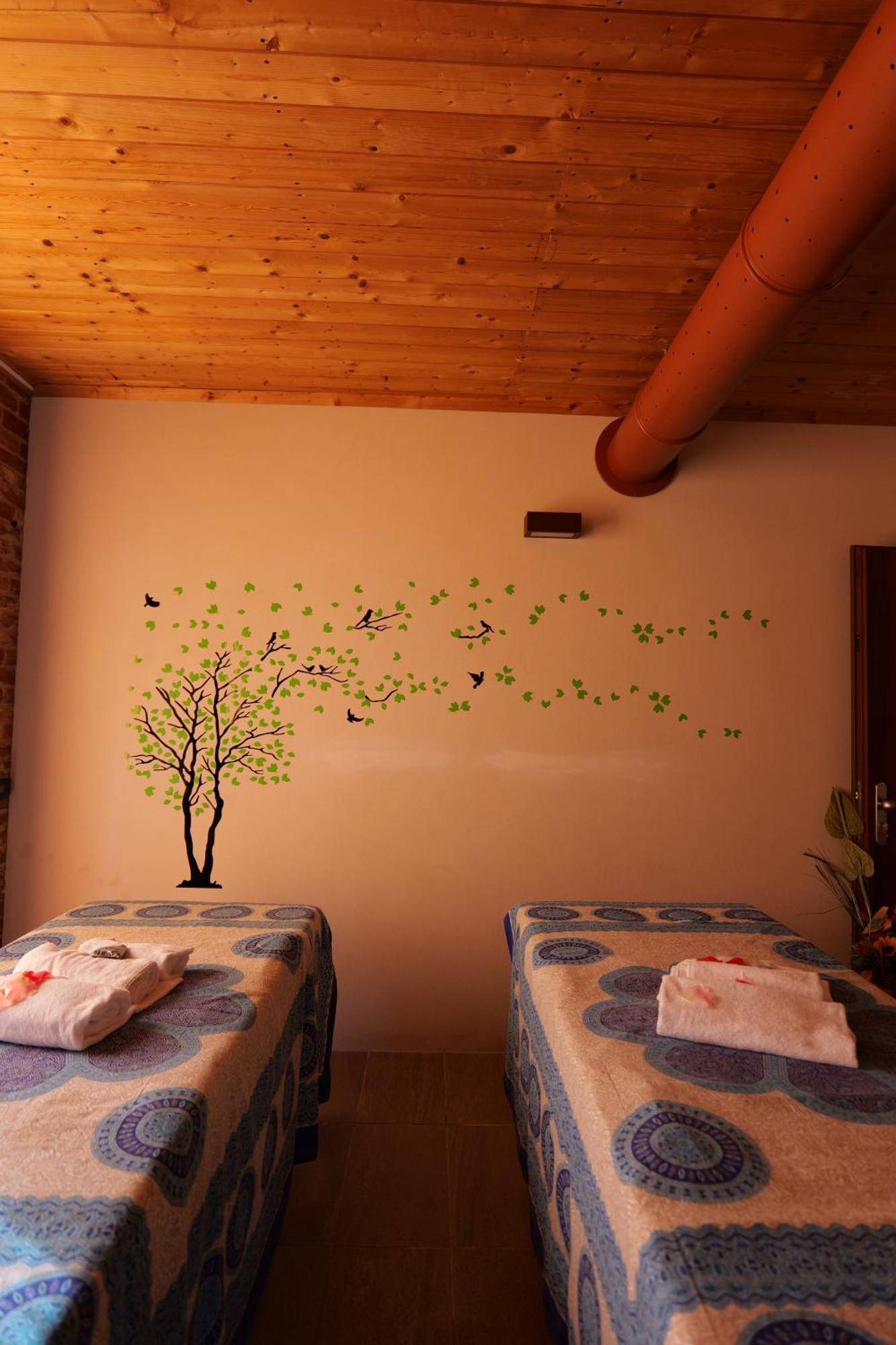 Hotel Le Botti Guarene Ngoại thất bức ảnh