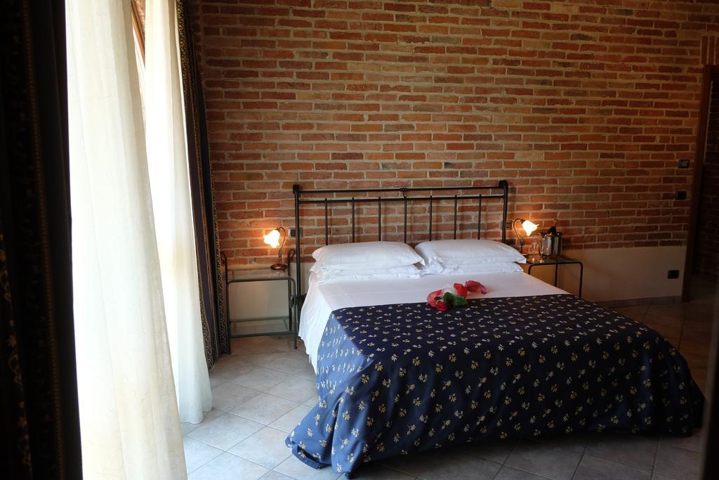 Hotel Le Botti Guarene Ngoại thất bức ảnh